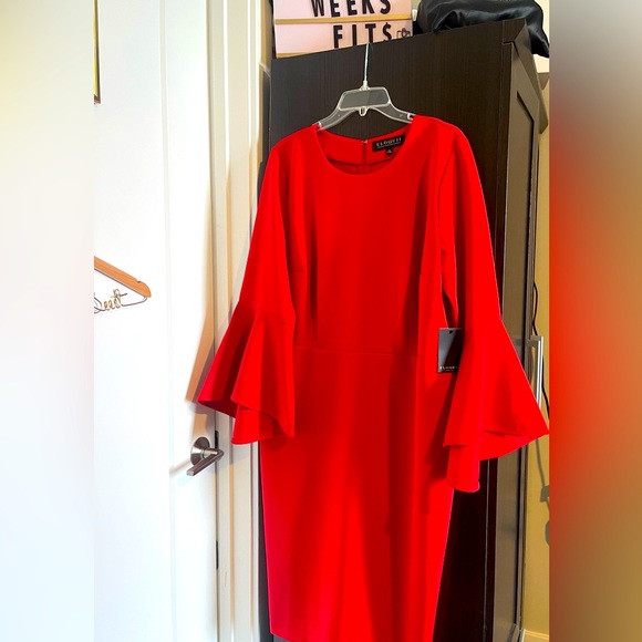 Flare Sleeve Scuba ♥️😘 - Picture 8 of 11